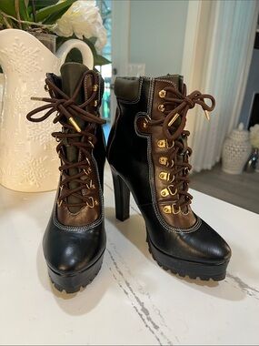 JustFab Black and Brown Lace-Up High Heel Ankle Boots size 8